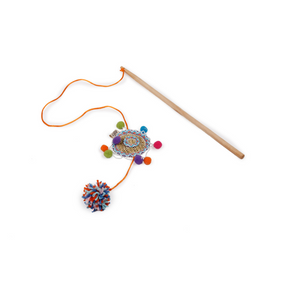 Whisker Fiesta – Sombrero Wand Cat Toy