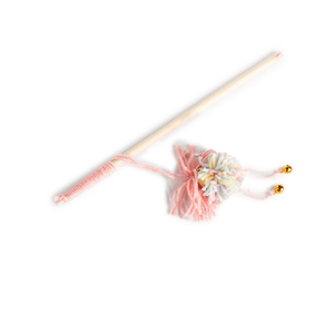 Knotty Habit – Yarn Ball Wand Cat Toy